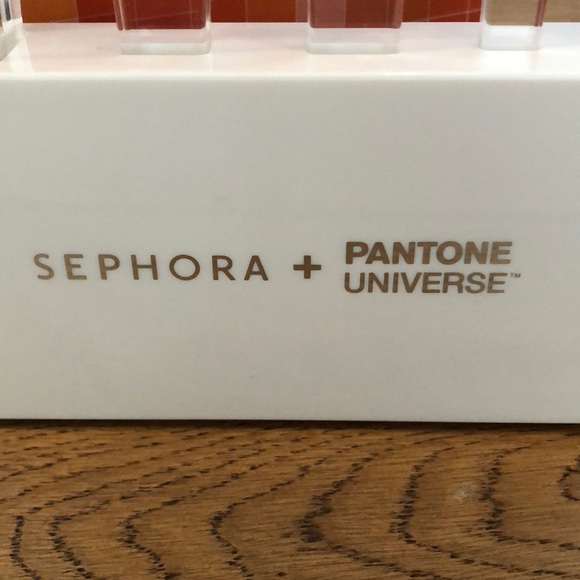 Sephora + Pantone Brush set, with original box and display case - Picture 2 of 5